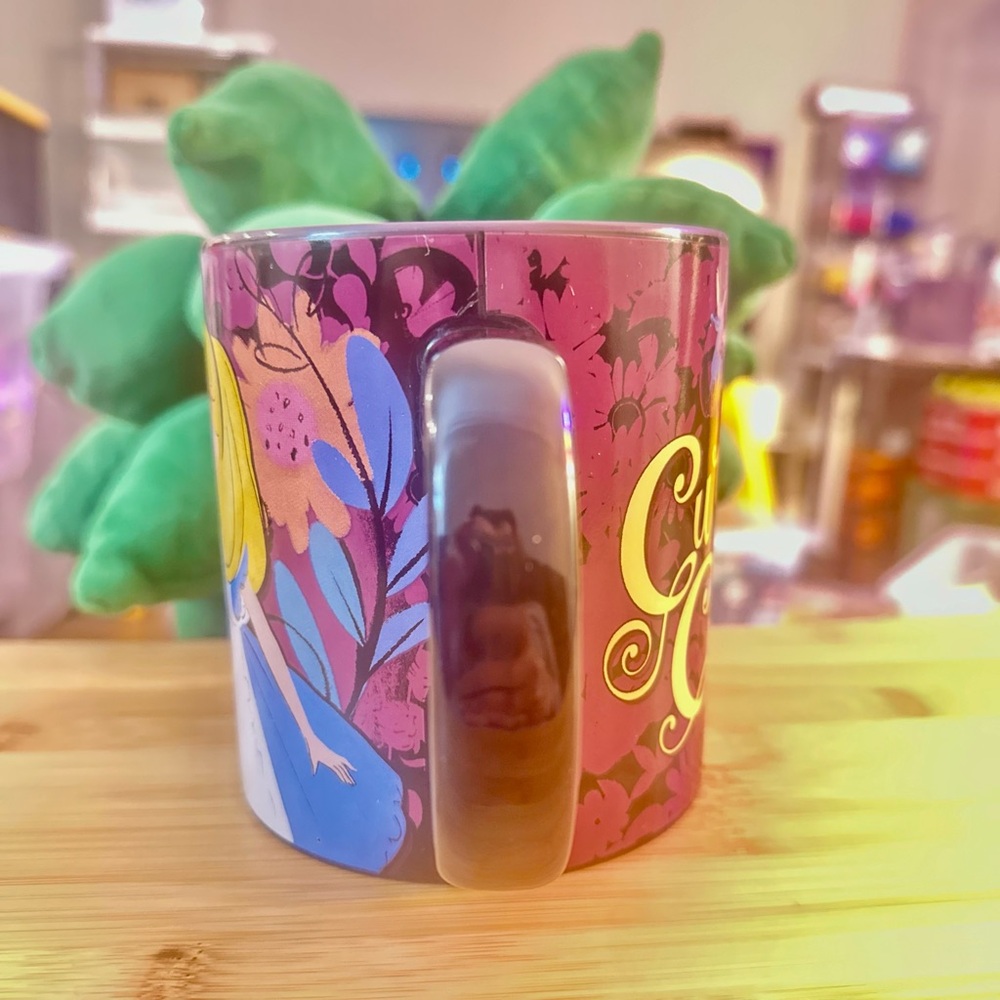 Disney Curiouser and Curiouser Mug Alice in Wonderland 20 oz Mug - Picture 5 of 9